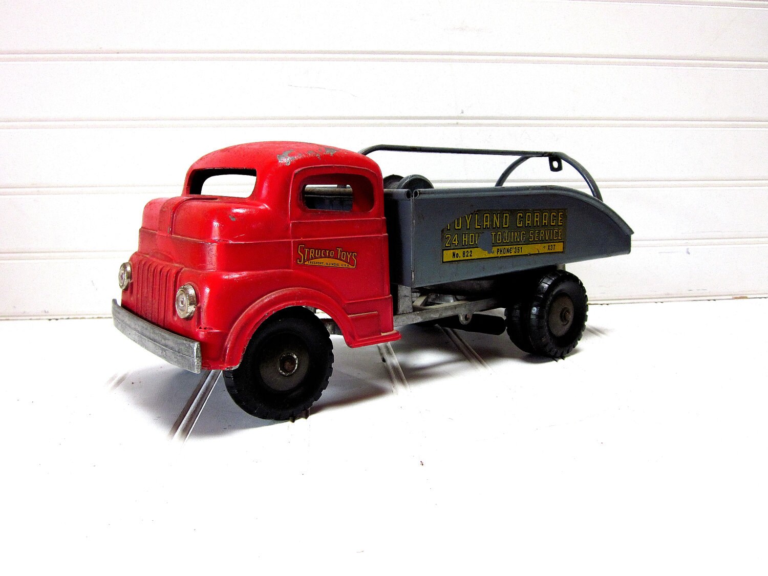 structo toy truck