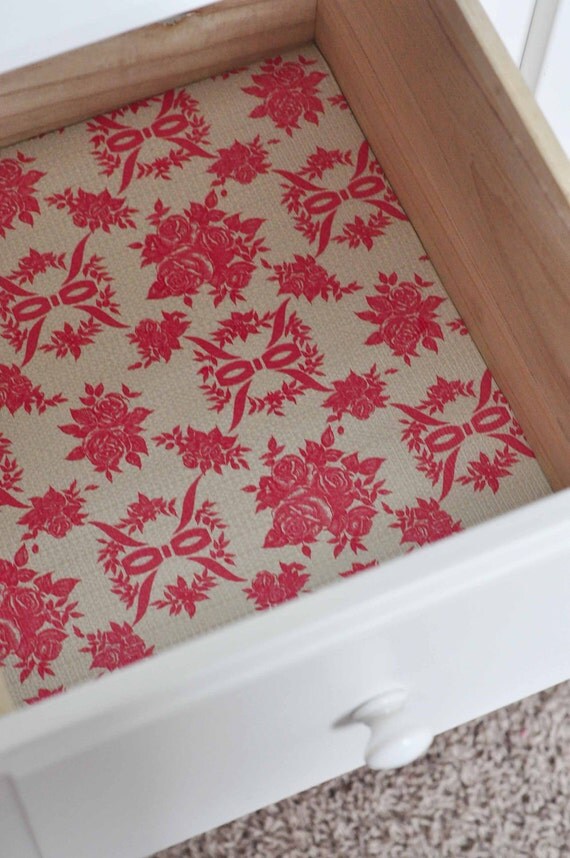 Vintage inspired pink rose shelf liner