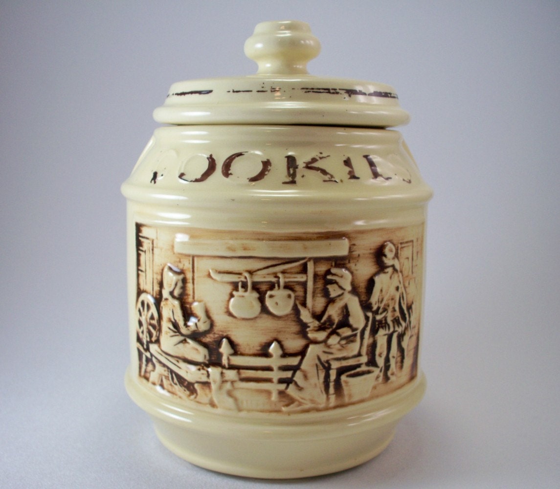 Vintage McCoy Pottery Frontier Family Cookie Jar