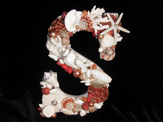 Letter with Seashells, Red Themed - Coastal Beach Home Decor