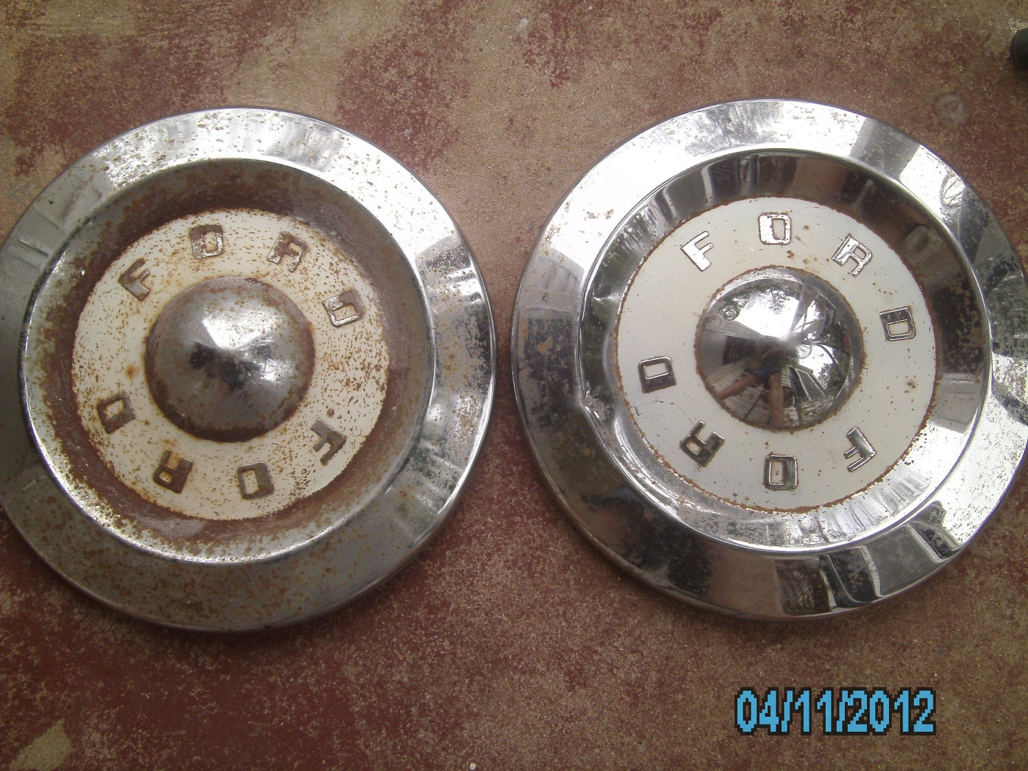 1957 Ford hubcaps #6