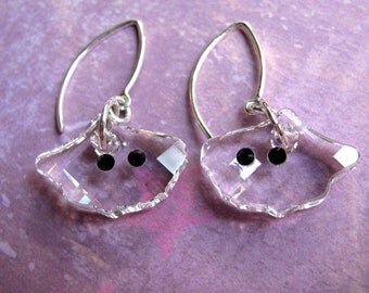 Ghost Earrings, Halloween Earrings, Swarovski Earrings, Halloween Ghost Earrings, Spooky Earrings, Dangle Earrings, Holiday Earrings