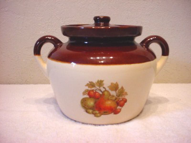 McCoy Bean pot with fruit excellent by Southernspiritscurio
