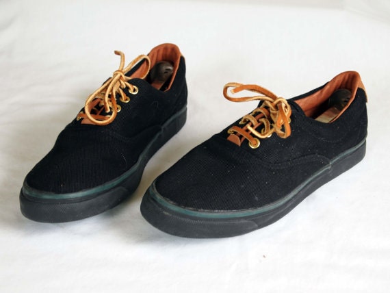 vintage bass black canvas sneakers/ deck shoes in a womens