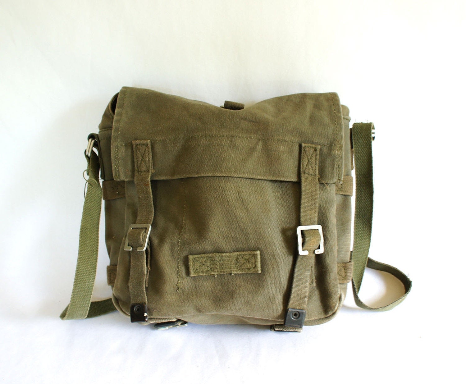 Vintage Military style Canvas Shoulder Bag in an Army Green