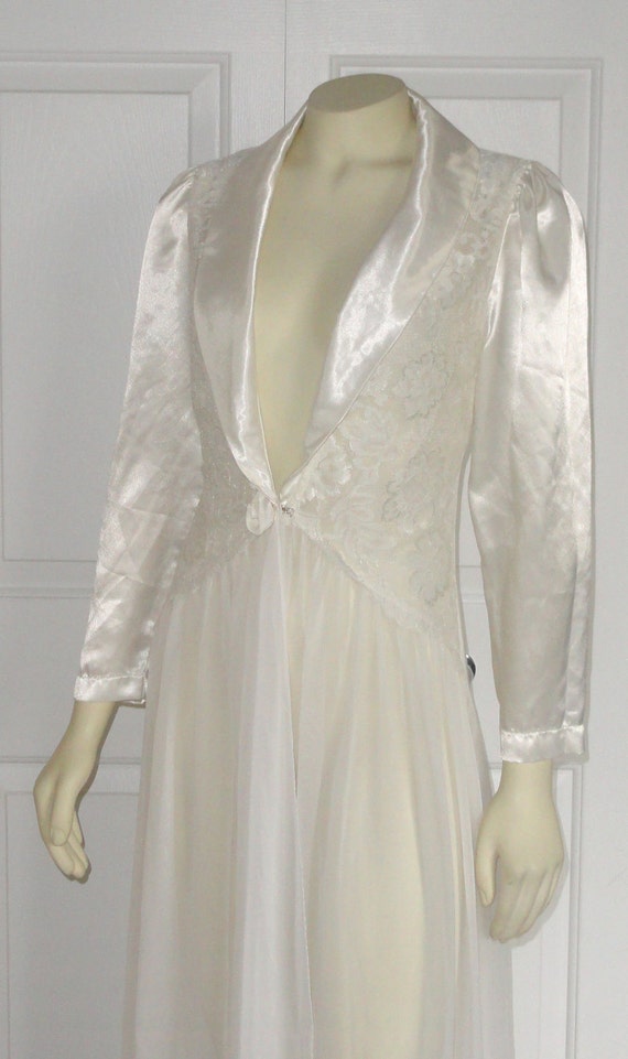 Vintage Victoria's Secret Robe Romantic Lace Satin and