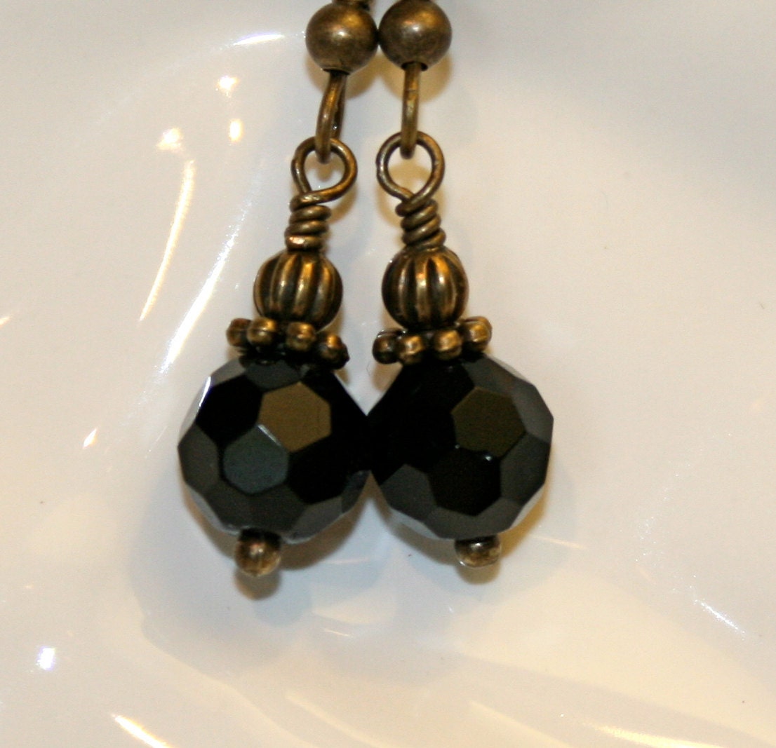Dainty Earrings Black vintage style handmade earrings black