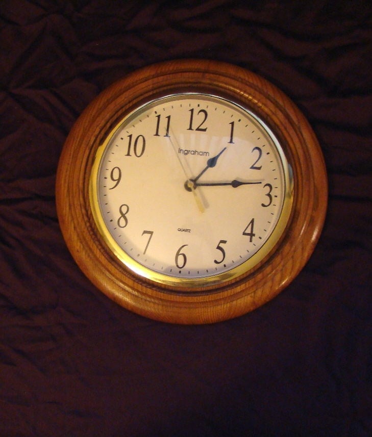 Vintage Wood Clock / Ingraham Quartz Wall Clock / By EarlsBizarre