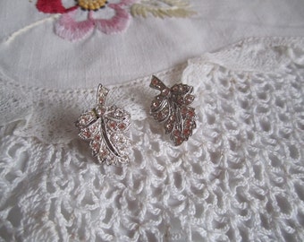 Leaf Shape Clip Earrings Vintage Art Deco Pave Rhinestone Silver tone Demure Silver tone Leaf earrings