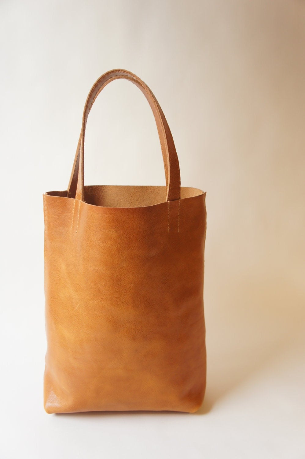 Simple Leather Tote Cognac