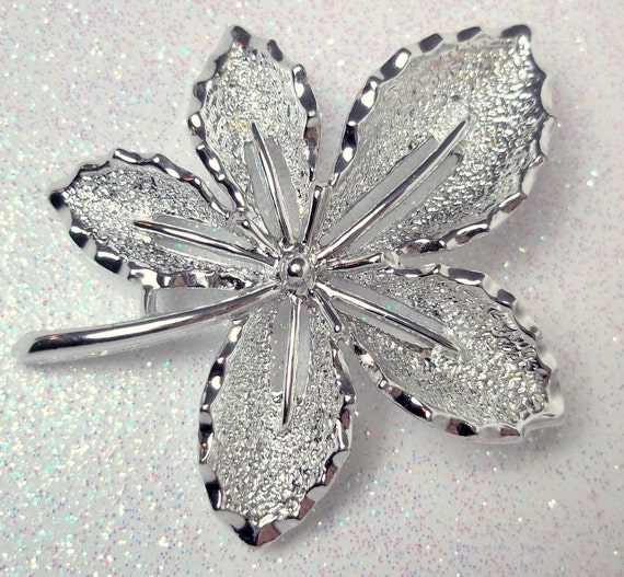 Sarah Coventry Silver Leaf Brooch Sale Price by Ladysprettys