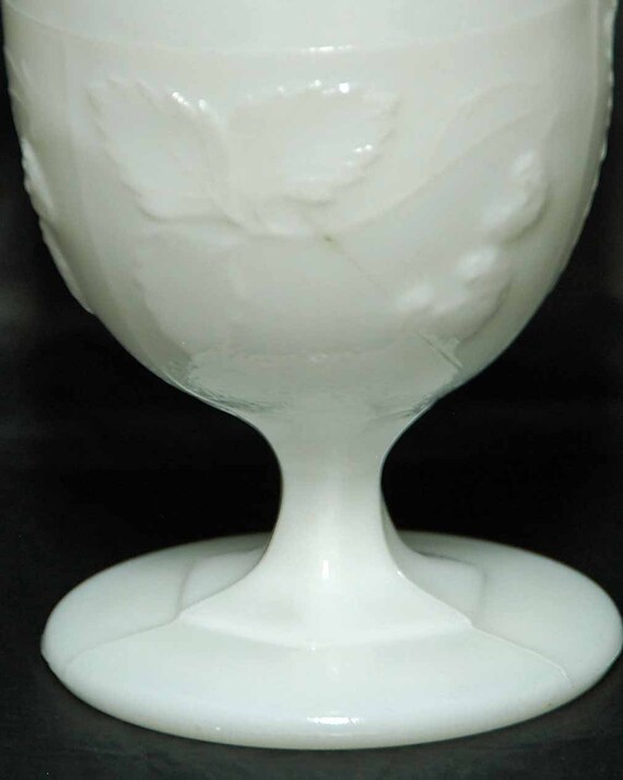 Rare Antique 1870s STRAWBERRY SPOONER Old Flint Milk White
