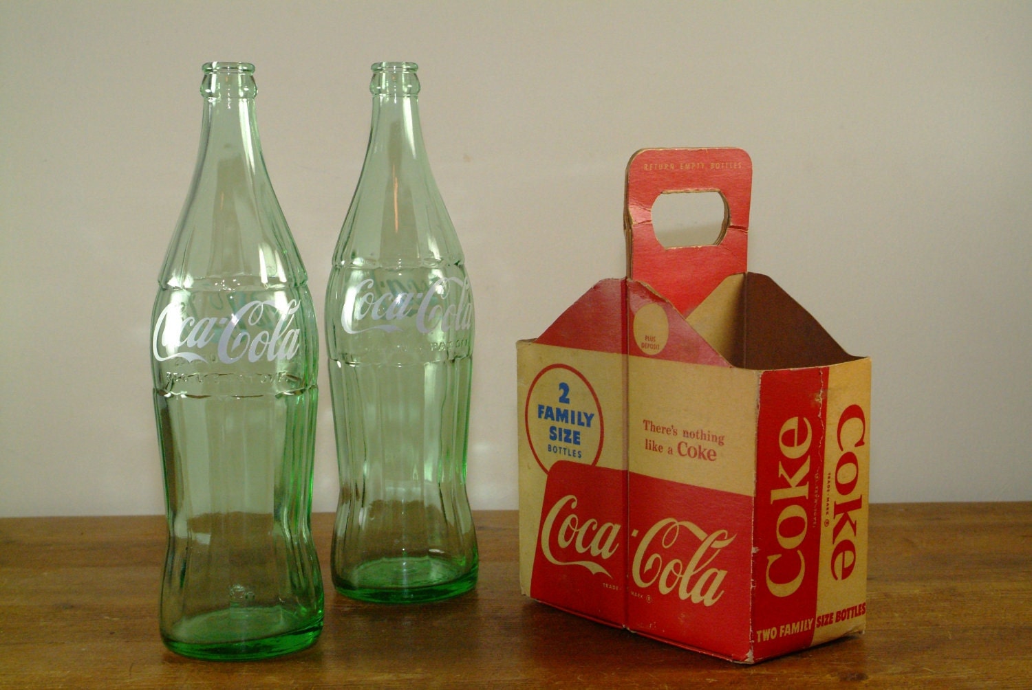 Vintage Coca Cola Family Pack with 26oz. bottles from 1960