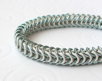 Box chain chainmail stretchy bracelet seafoam and white