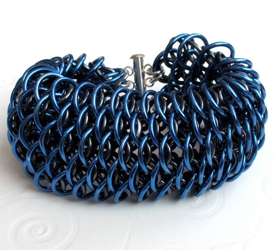 Chunky chainmail bracelet Dragonscale weave denim blue