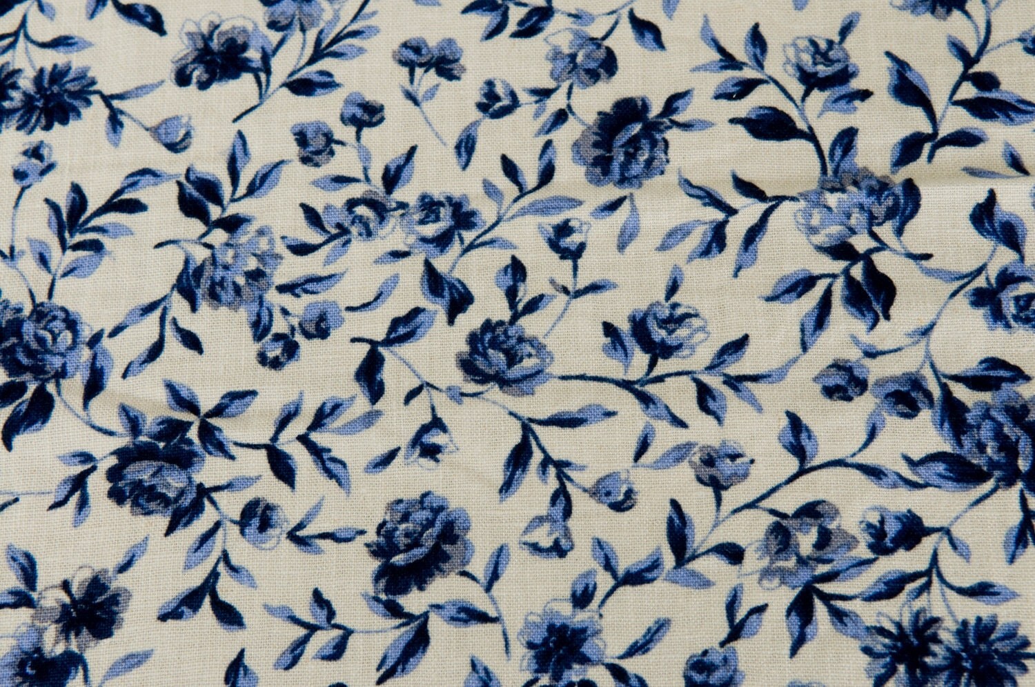 Blue Floral Rayon/Linen Fabric by unavesmas2 on Etsy