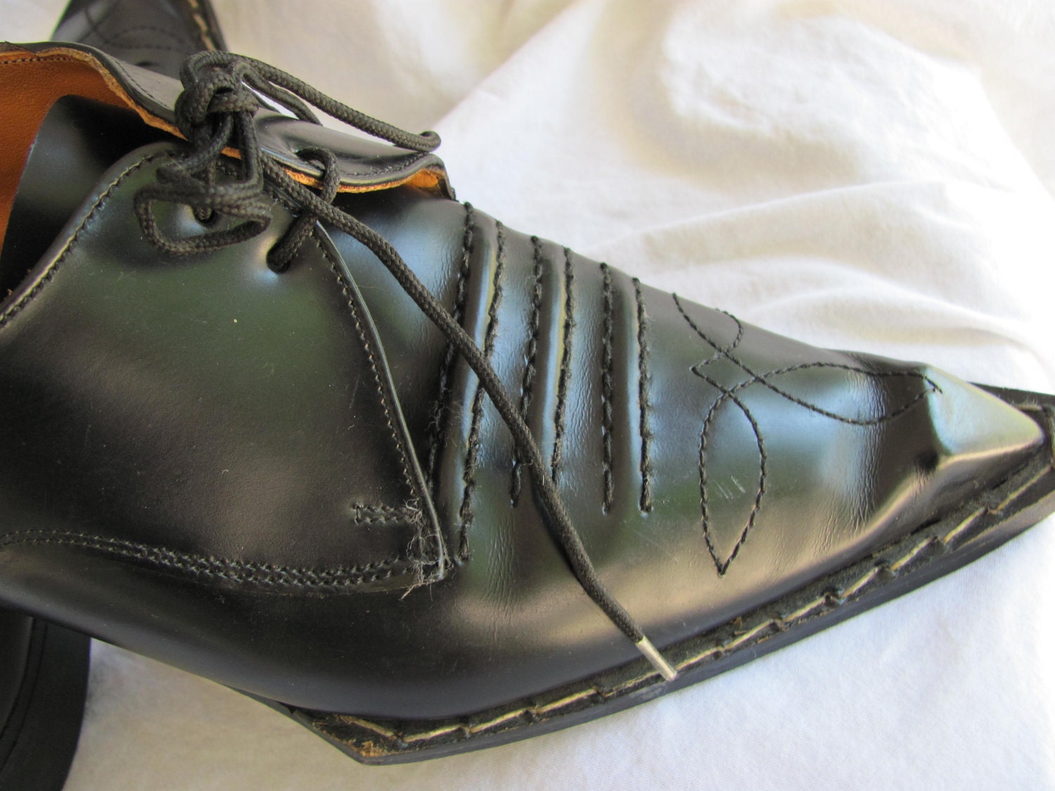 Authentic John Fluevog Mens Swordfish Shoes Size 11 UK 12 US