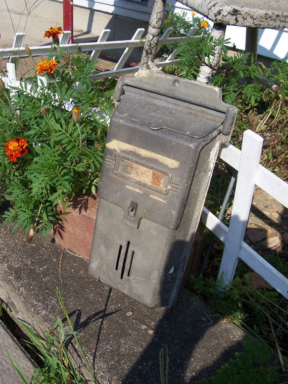 Vintage Antique Art Deco Metal Mailbox