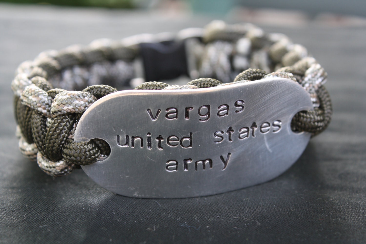 Paracord Bracelet With Personalized Dogtag