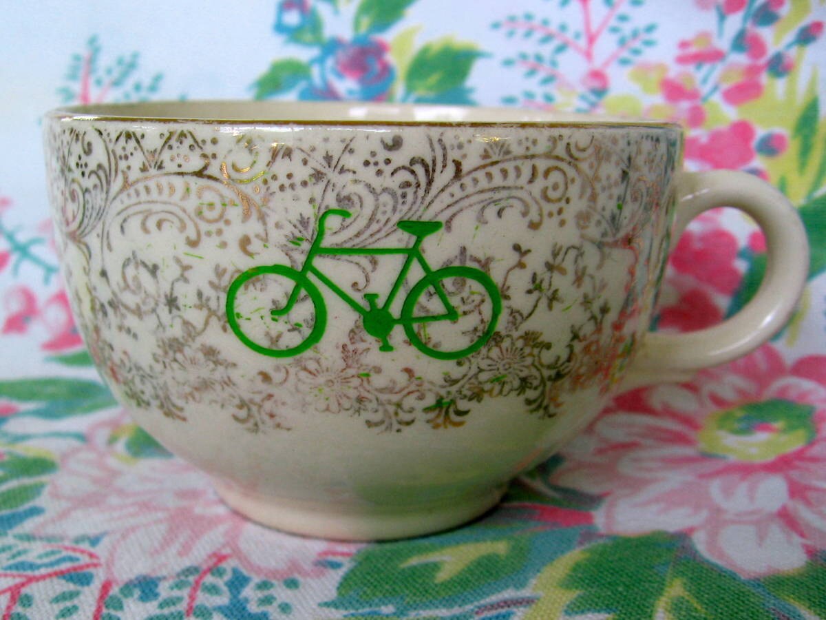 reCYCLE bicycle tea cup