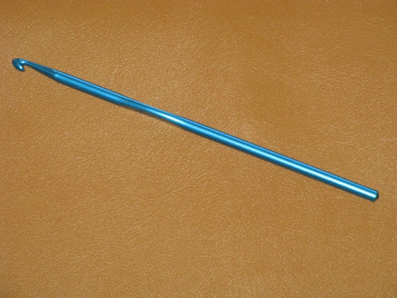 crochet g hook Boye Blue G in Size Made Crochet Hook Vintage by Aluminum