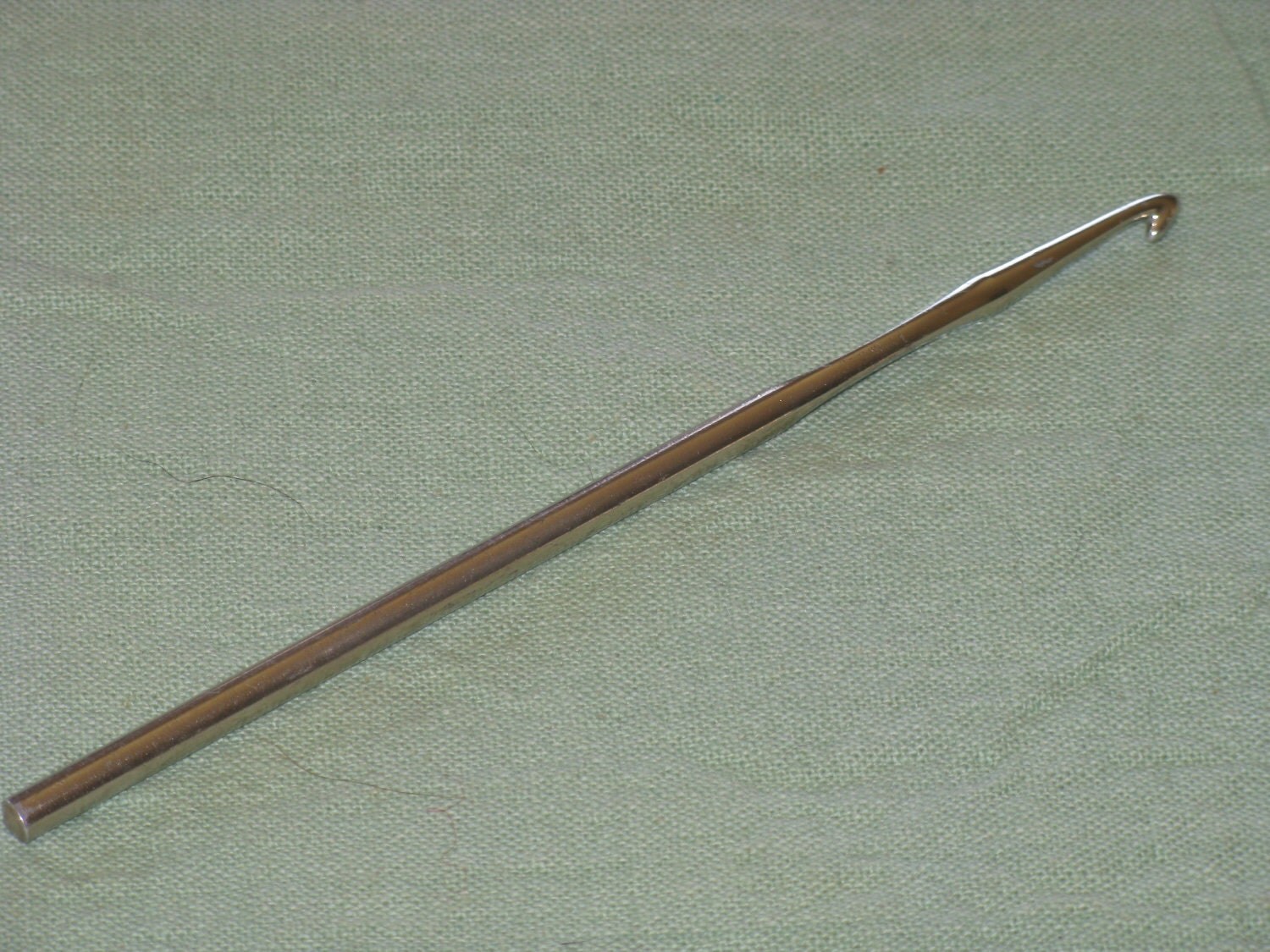 Vintage Metal Crochet Hook Size 8 Made In by on Etsy