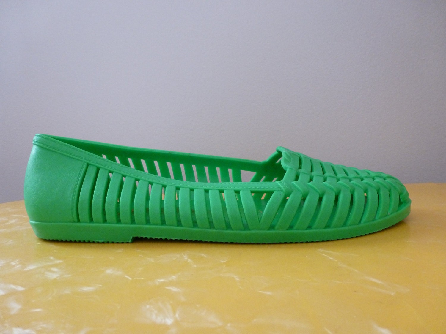 80's Jelly Shoes Neon Green Rubber Flats 8