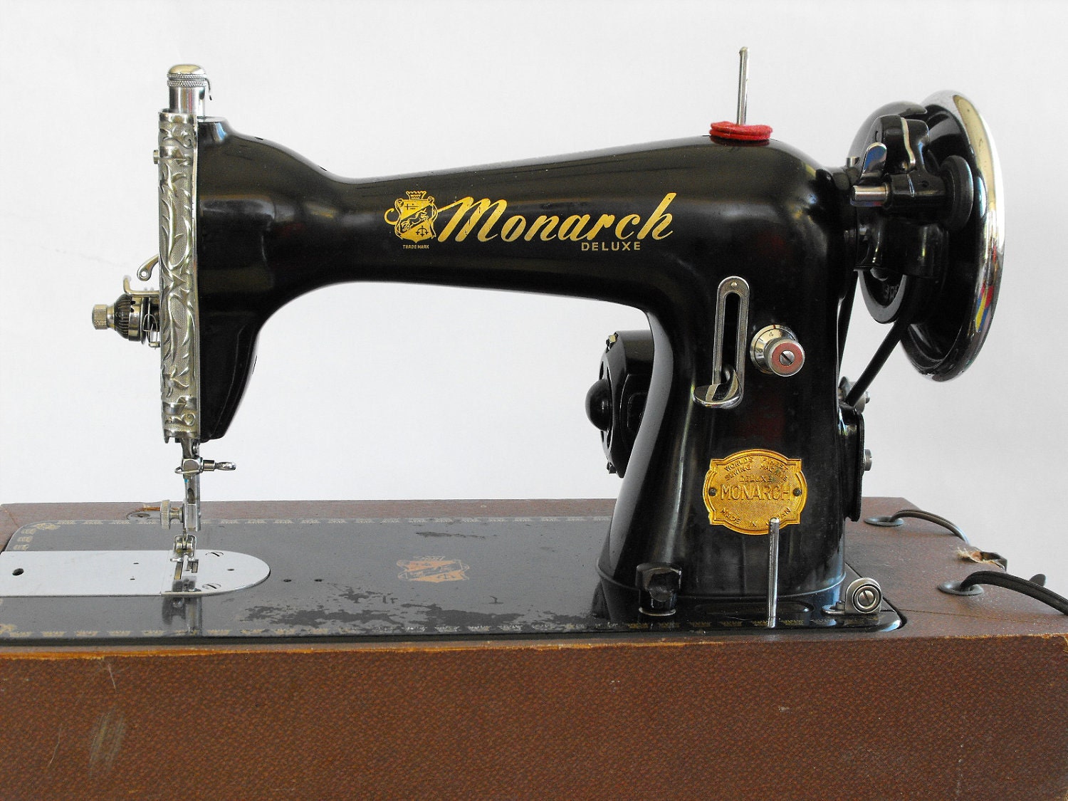 Reserved Vintage Sewing Machine Singer Clone Class 15 metal