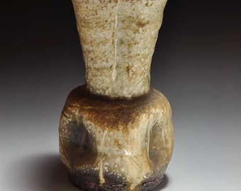 Shigaraki, anagama, ten-day anagama wood firing, with natural ash deposits flower vase. hana-43