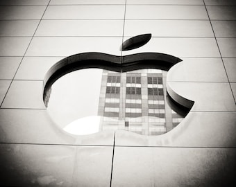 Apple Logo, Apple Store in Chicago, IL, architecture photography