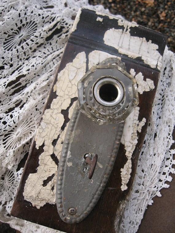 Reclaimed Wood Hanger with Vintage Door Knob and Key
