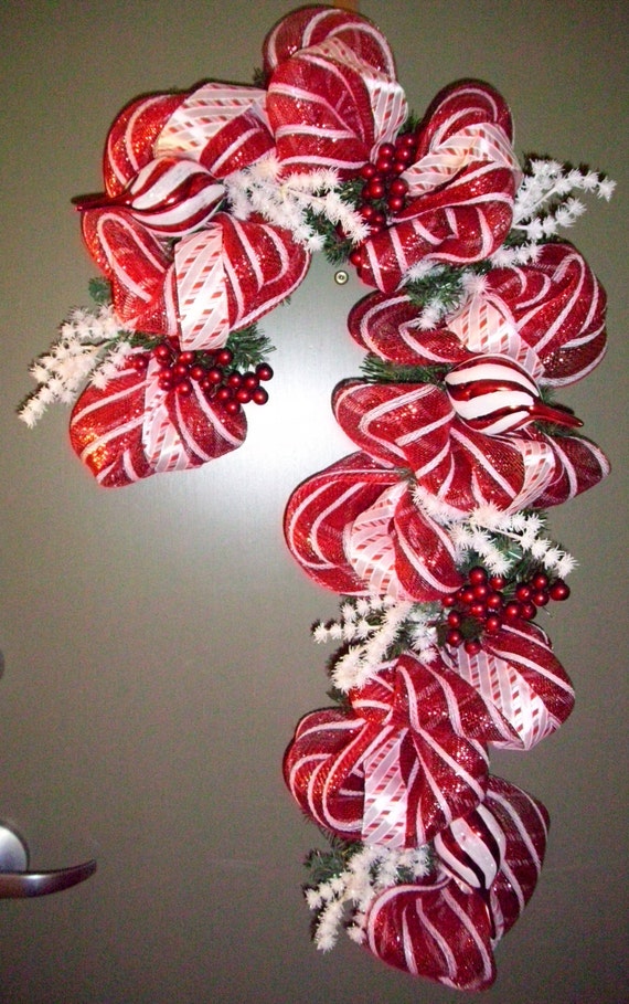 Items similar to Happy Holidays To You Candy Cane Wreath Red and White