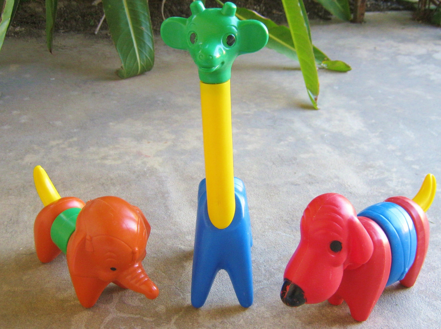 Vintage Tuppertoys Tupperware Zoo Animals Building Toys