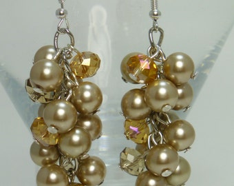 Pearl Cluster Earrings, Champagne chunky earrings, pearl bridal jewelry, beige cluster jewelry, champagne cluster earrings, pearl jewelry