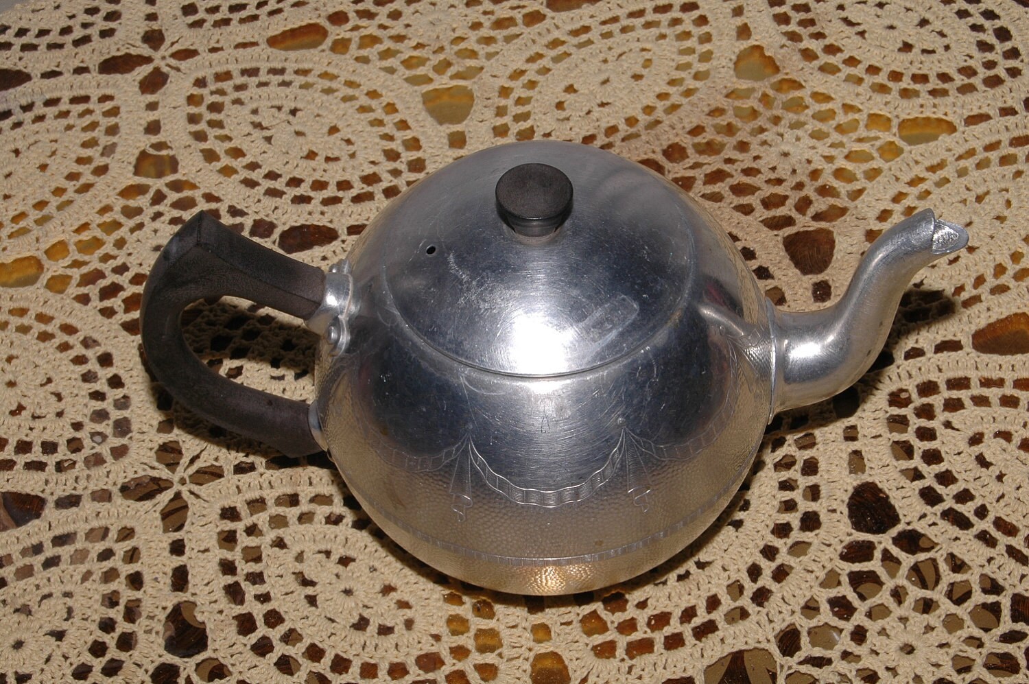 Swan brand empire aluminum teapot 6 cups made in england