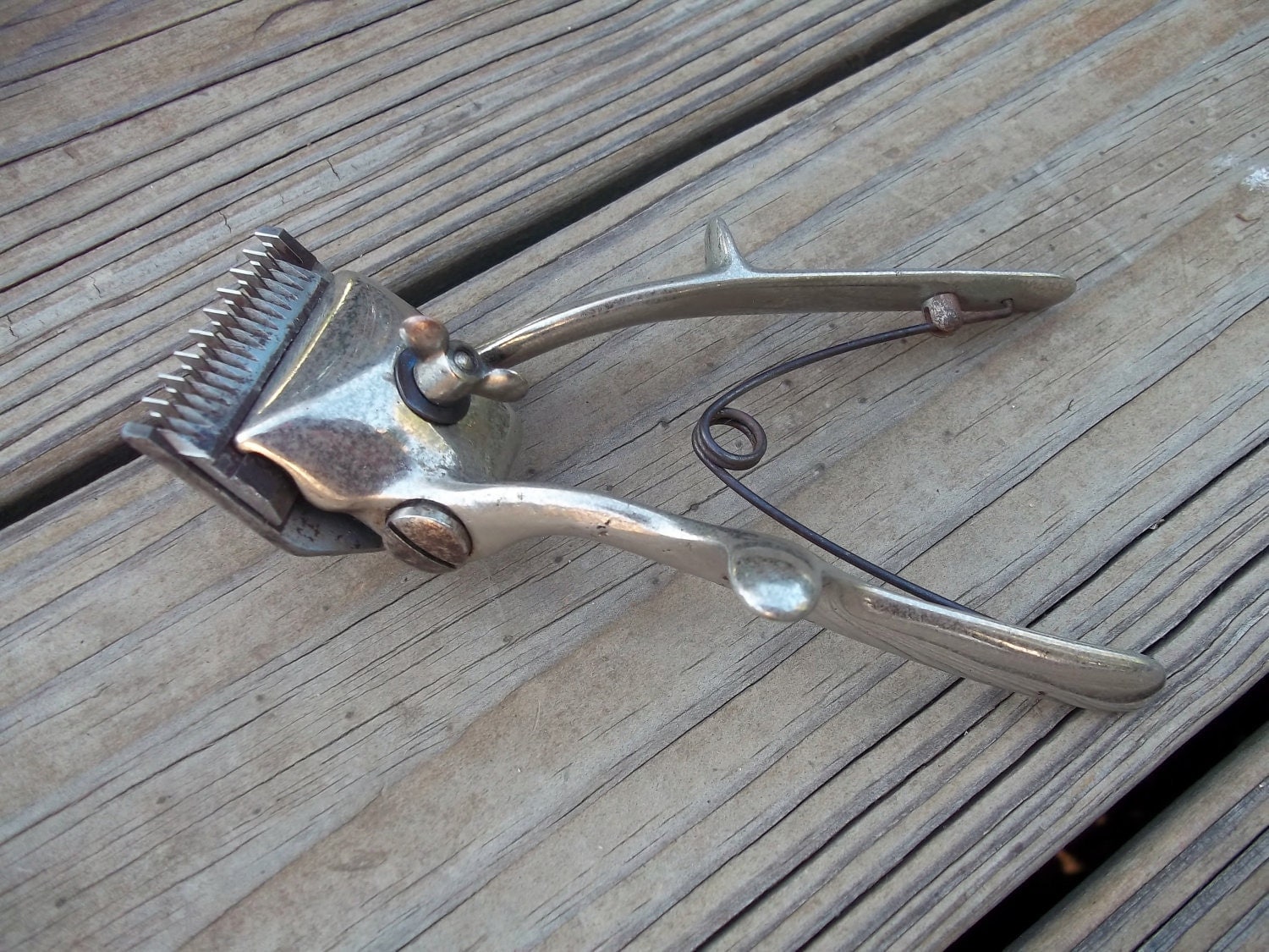 Rare 1940's Oster Manual Hand Held Hair Clippers for