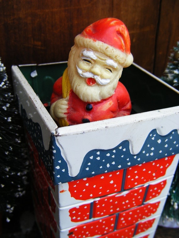 1950's Santa Climbing the Chimney Christmas Tin Wind by exploremag