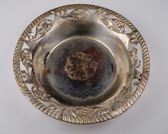 Items similar to Vintage Made In Occupied Japan Silver Toned Metal Dish ...