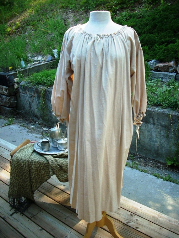 Colonial 18th Century Renaissance Chemise