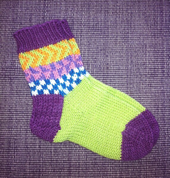 Childrens Socks. Hand knit seamless sox. Newborn Baby