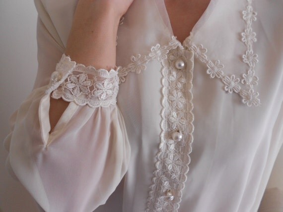 Vintage SHEER white blouse / daisy LACE organza chiffon