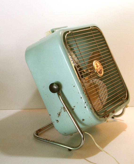 Vintage Portable Box Fan by Windsor Aqua by CalmCoolCollectedVin