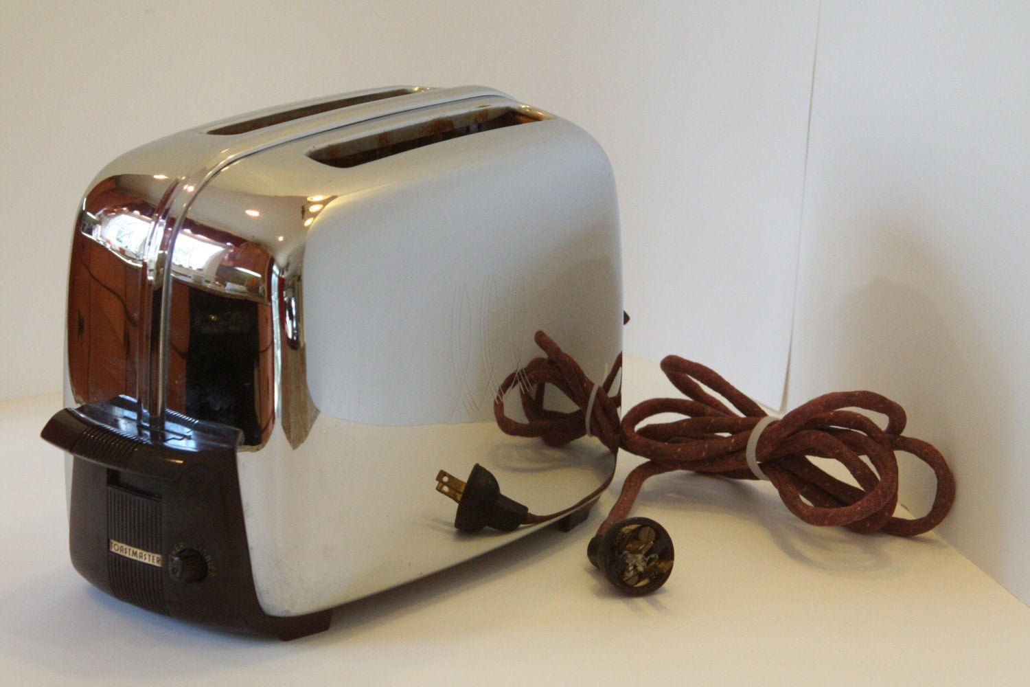 Vintage 1950s Toastmaster Toaster Model 1B14