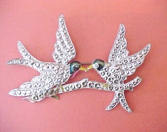 Lovely Large Vintage Love Birds Enameled Brooch