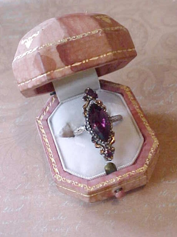 Beautiful Vintage Costume Jewelry Renaissance Style Ring with