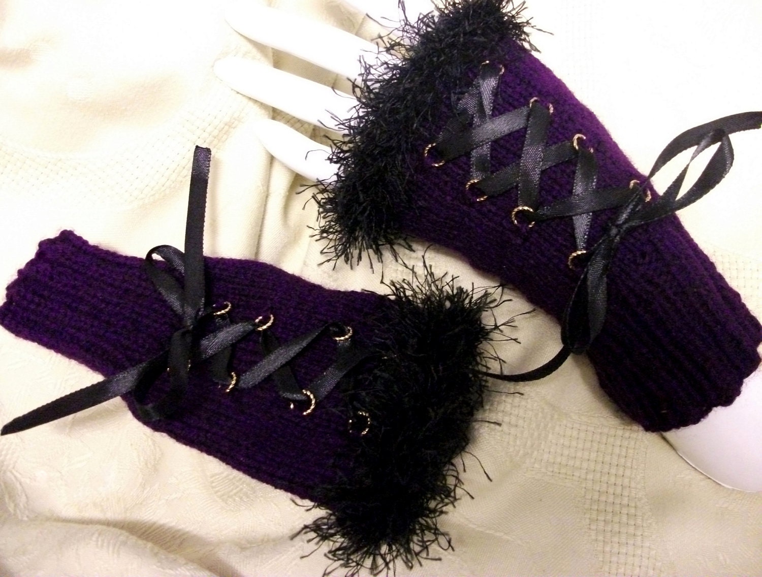 Gothic mittens fingerless gloves steampunk Victorian