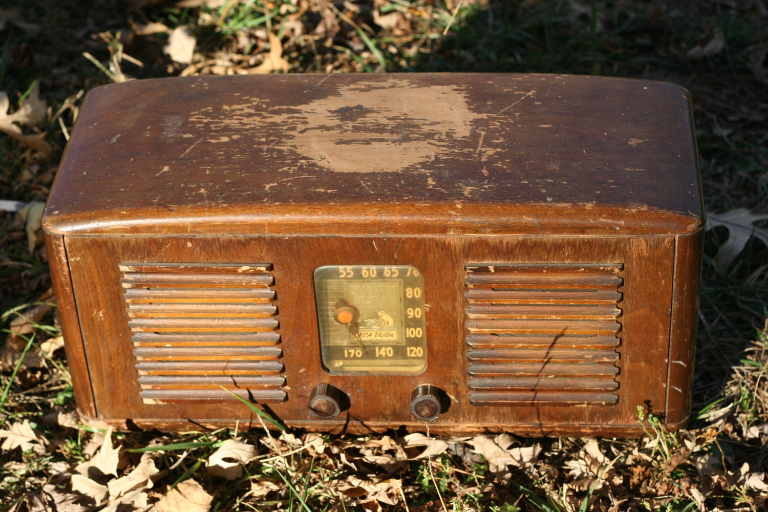 1940's RCA Victor 55X radio Still Works tubes in good