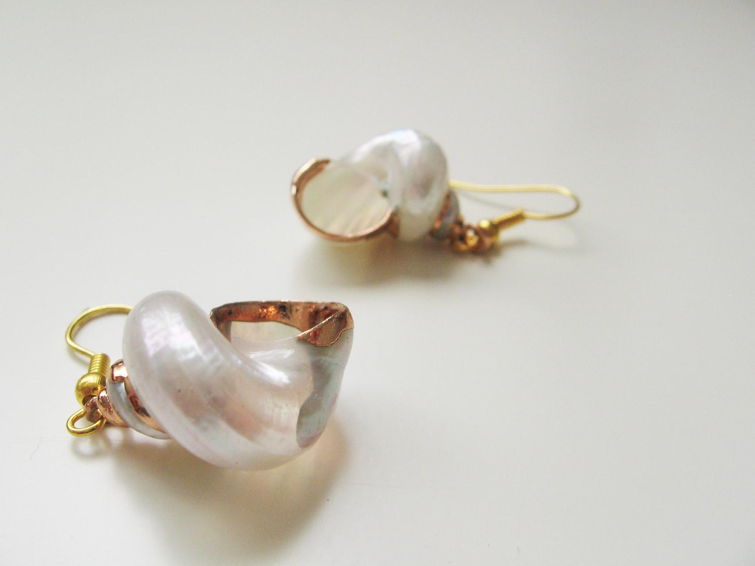 Golden line seashell earrings glamour sea earrings by selenedream