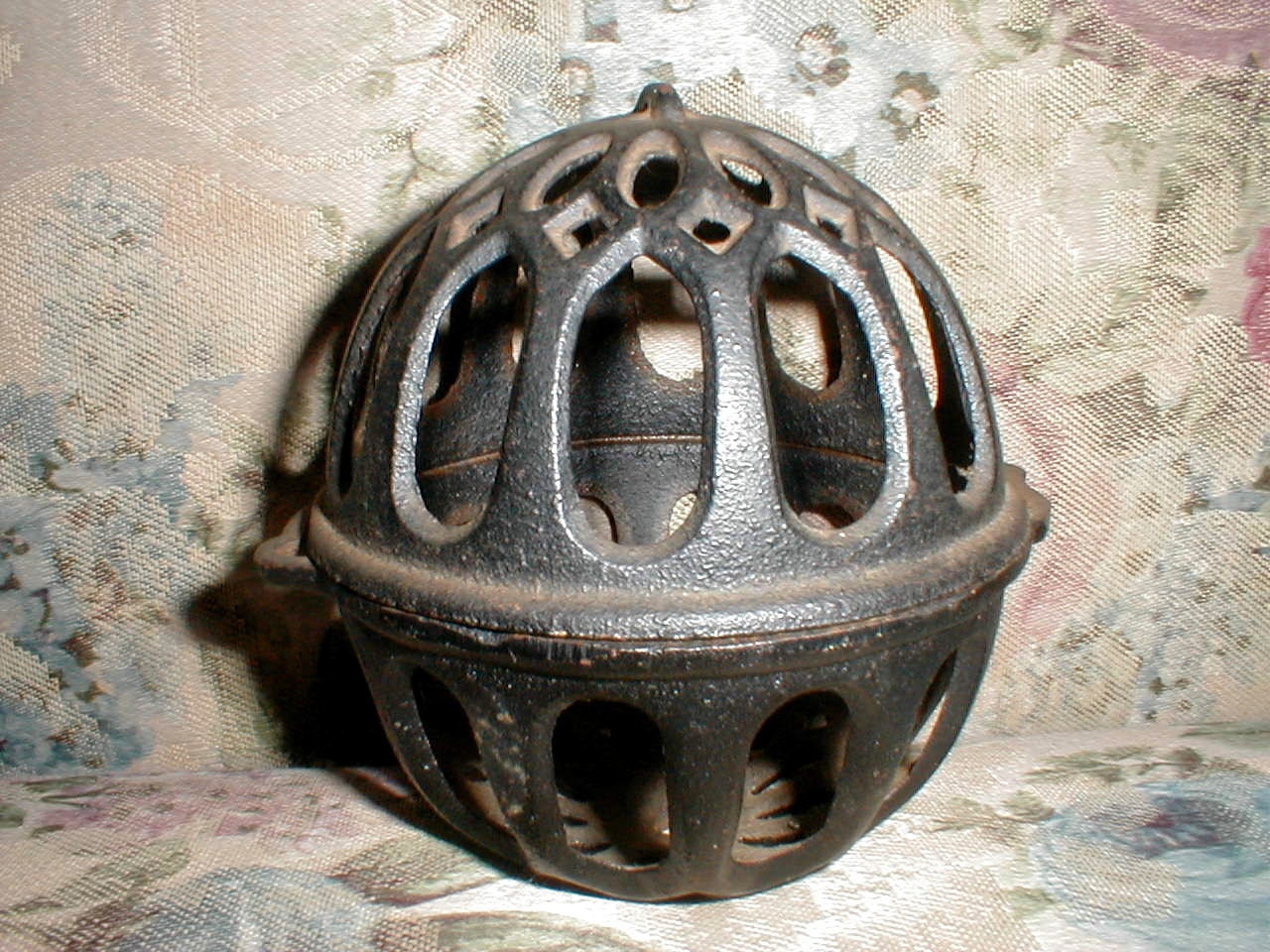 Vintage Cast Iron String Holder Mercantile by HarvestMoonBoutique