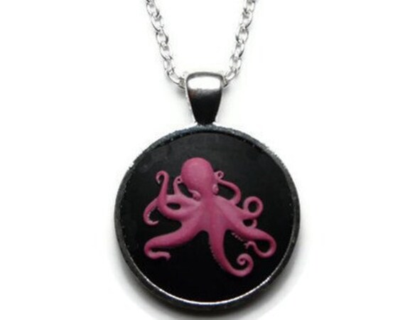 Octopus Necklace Pink & Black Octopus Necklace Sea by missbohemia